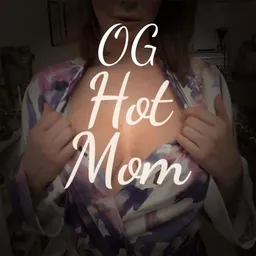 HOTMOM